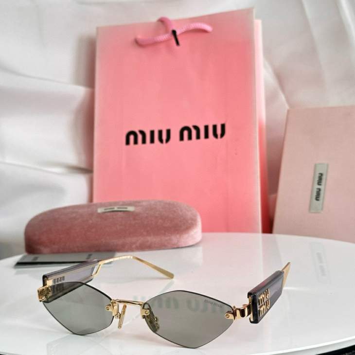 Picture of Miu Miu Sunglasses _SKUfw79479370fw